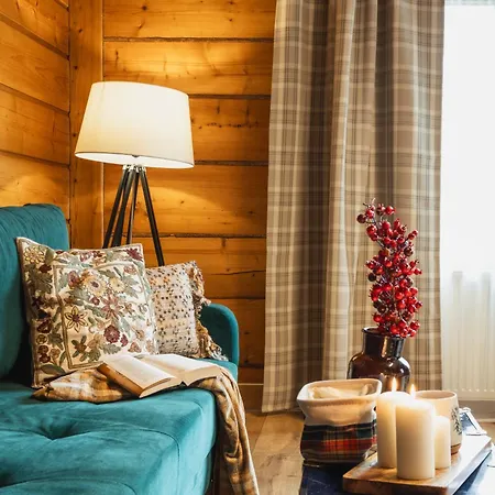 Chalet Amicus *